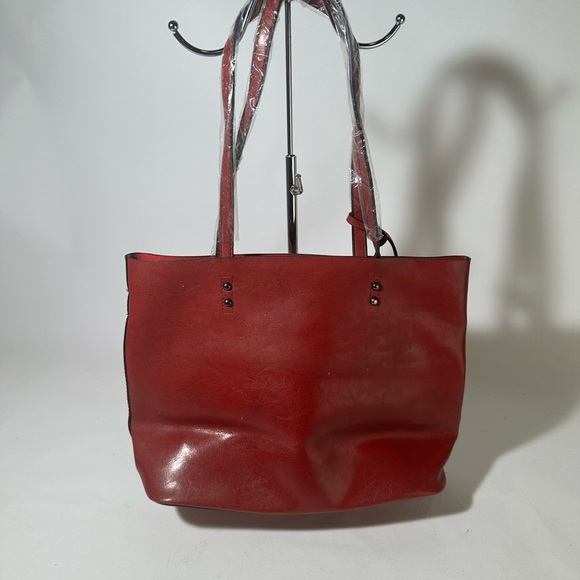 Chic Red Leather Tote - Picture 1 of 6